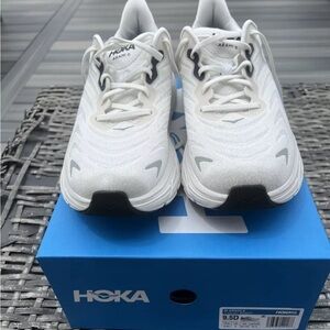 Hoka M Arahi 6, White -US 9.5 Mens 1123194